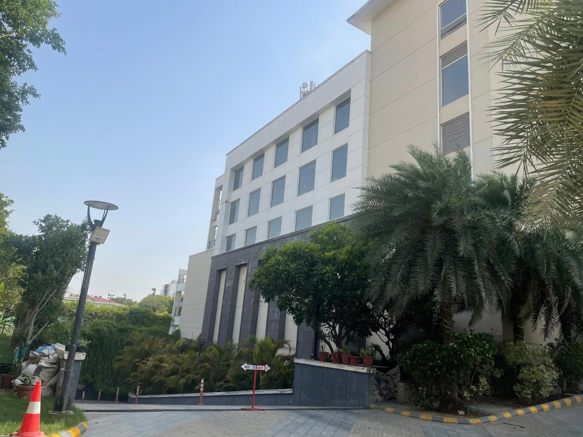 V Retreat Gurgaon Otel Dış mekan fotoğraf