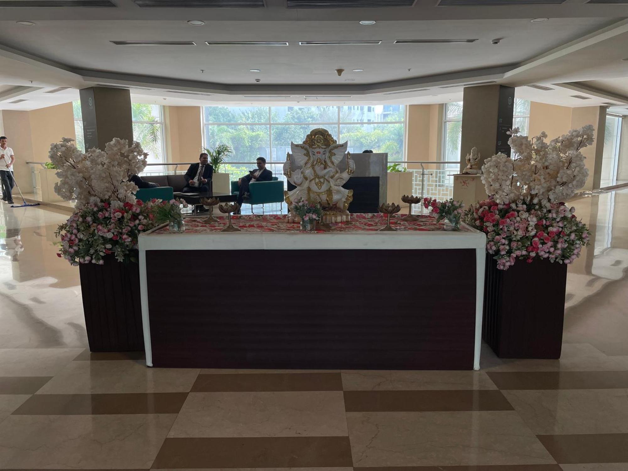 V Retreat Gurgaon Otel Dış mekan fotoğraf